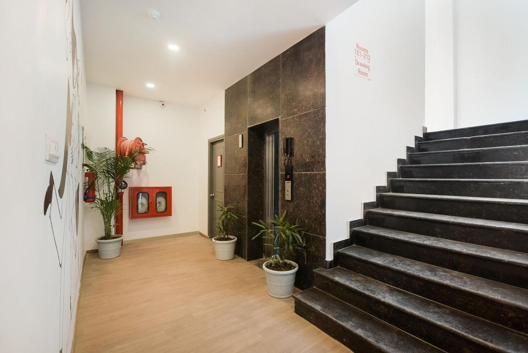 Townhouse The Awadh Airport Near Chaudhary Charan Singh International Airport Hotel Bijnaur Eksteriør billede